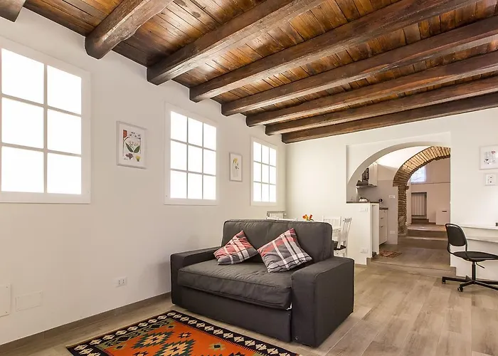 Rental In Rome Trastevere White